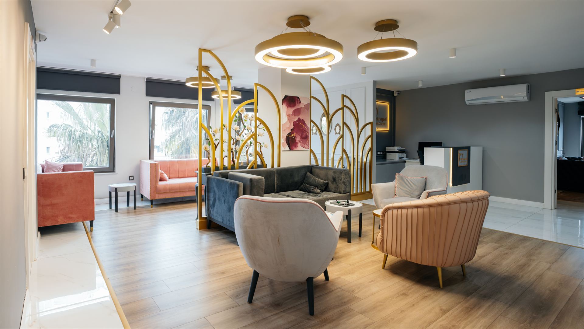 Mert Dental Clinic premium klinik bekleme alanı